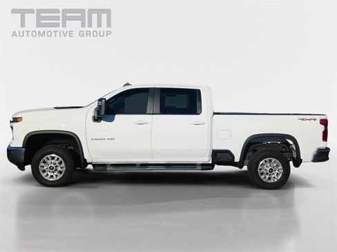 Used 2024 Chevrolet Silverado 2500 LT image 4