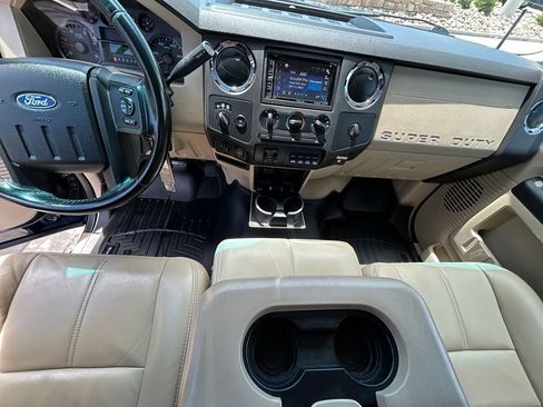 Used 2010 Ford F350 4x4 Crew Cab Super Duty image 17