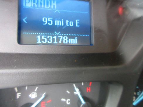 Used 2019 Ford Transit 250 148 Medium Roof RWD image 31