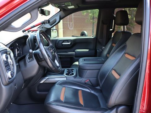 Used 2020 GMC Sierra 1500 AT4 w/ Off-Road Performance Package AWD/4WD image 12