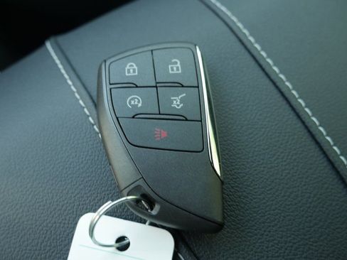 New 2026 Chevrolet Traverse LT w/ Enhanced Driving Package FWD image 18