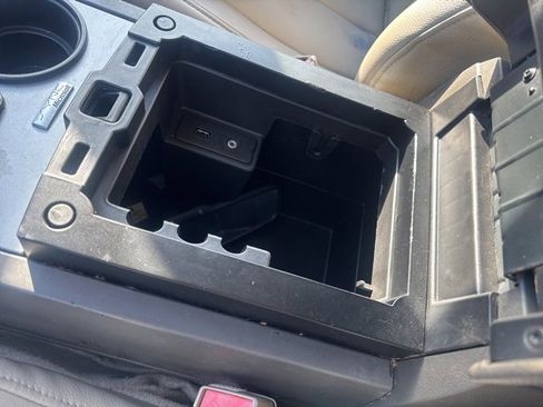 Used 2010 Ford Expedition EL XLT image 14