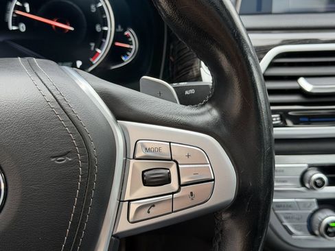 Used 2019 BMW 740i xDrive w/ M Sport Package image 36