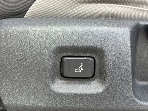 Used 2025 Toyota Tacoma TRD Off-Road AWD/4WD image 22