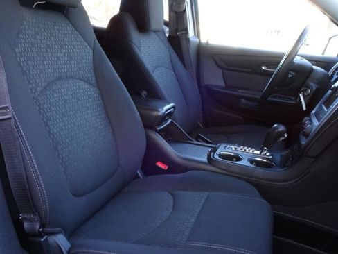 Used 2015 GMC Acadia SLE image 16