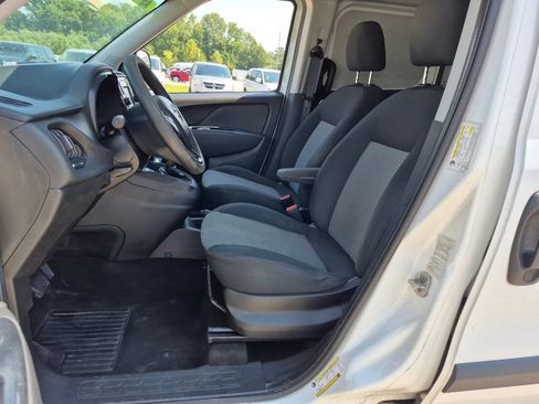 Used 2019 RAM ProMaster City Tradesman FWD image 9