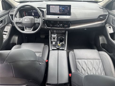 Used 2026 Nissan Rogue Platinum w/ Platinum Premium Package AWD/4WD image 13