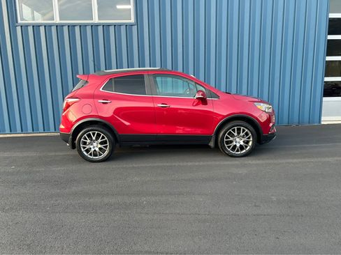 Used 2018 Buick Encore Sport Touring image 17