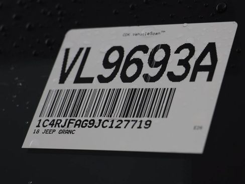 Used 2018 Jeep Grand Cherokee Laredo AWD/4WD image 24