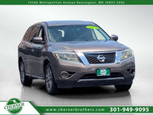 Used 2014 Nissan Pathfinder S AWD/4WD image 1