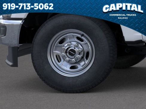 New 2026 Ford F250 XL w/ XL Chrome Package image 19