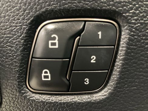 Used 2019 Ford F150 Raptor w/ Equipment Group 802A Luxury image 16