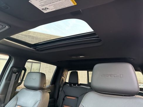 Used 2023 GMC Sierra 1500 AT4 w/ AT4 Preferred Package image 23