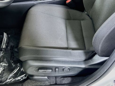 Used 2023 Honda CR-V EX image 18