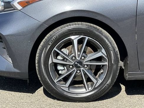 Used 2023 Kia Forte LXS FWD image 28