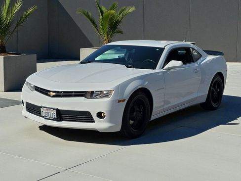 Used 2015 Chevrolet Camaro LT image 4