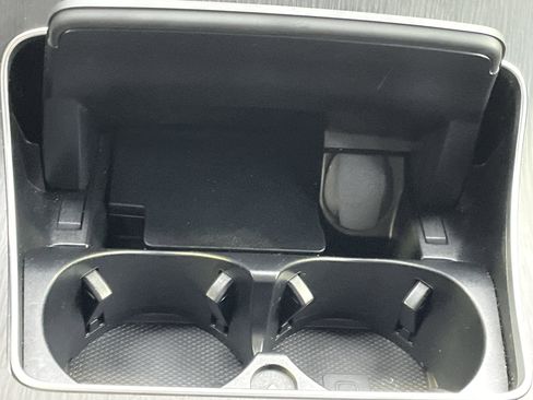 Certified 2022 Mercedes-Benz GLC 300 4MATIC w/ Driver Assistance Package image 34