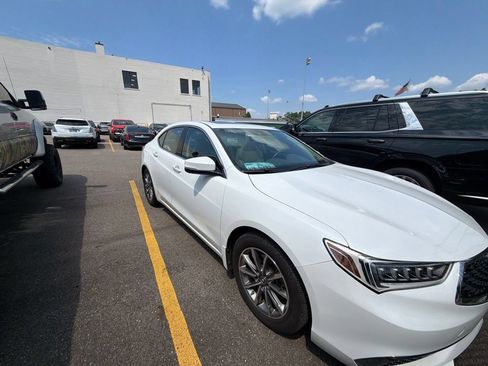 Used 2020 Acura TLX FWD image 5