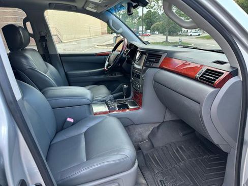 Used 2009 Lexus LX 570 4WD image 9