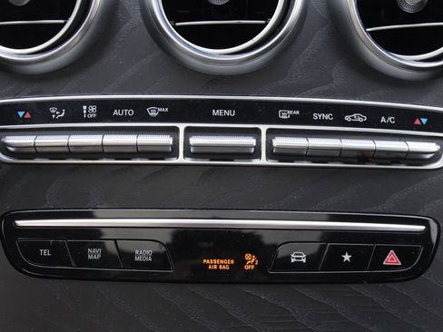 Certified 2021 Mercedes-Benz GLC 300 GLC 300 w/ Premium Package image 23