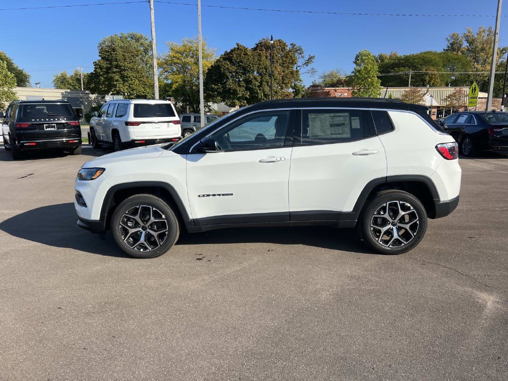 Used 2026 Jeep Compass Limited AWD/4WD image 2