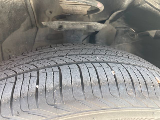 Used 2024 Nissan Rogue SV FWD image 28