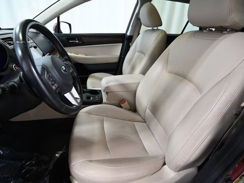 Used 2016 Subaru Outback 2.5i Limited image 8