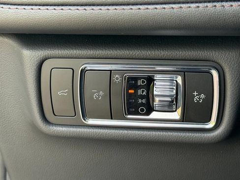 Used 2024 Lincoln Aviator Reserve AWD/4WD image 34