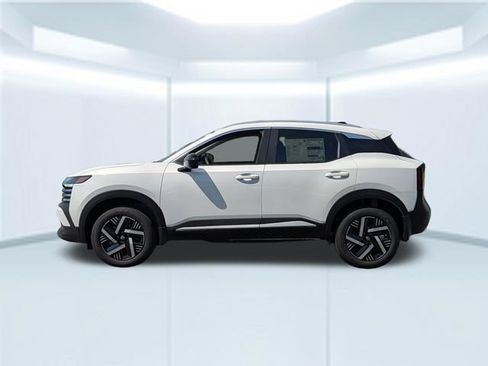 New 2026 Nissan Kicks SV FWD image 2