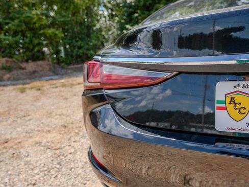 Used 2019 Lexus ES 350 w/ Premium Package FWD image 10