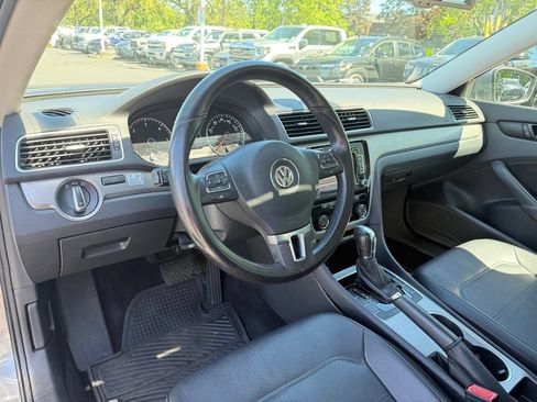 Used 2014 Volkswagen Passat TDI SE FWD image 13