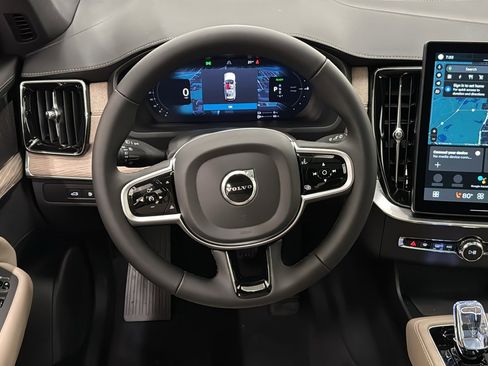 New 2026 Volvo XC90 T8 Ultra w/ Protection Package Premier AWD/4WD image 12