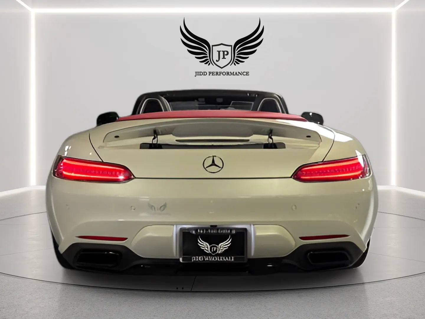 Used 2018 Mercedes-Benz AMG GT Roadster image 12