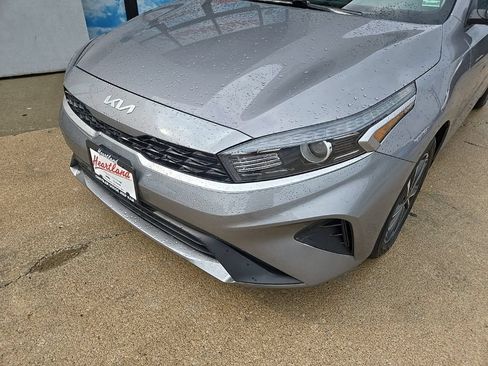 Used 2024 Kia Forte LXS w/ LXS Technology Package FWD image 17