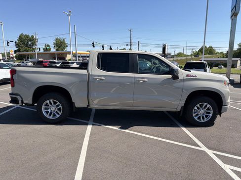 New 2026 Chevrolet Silverado 1500 RST AWD/4WD image 13