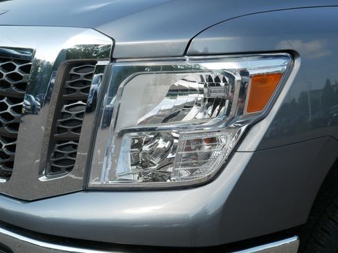Certified 2017 Nissan Titan SV RWD image 16