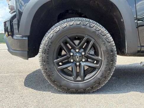 Used 2021 Chevrolet Silverado 1500 Custom Trail Boss w/ Midnight Edition AWD/4WD image 11
