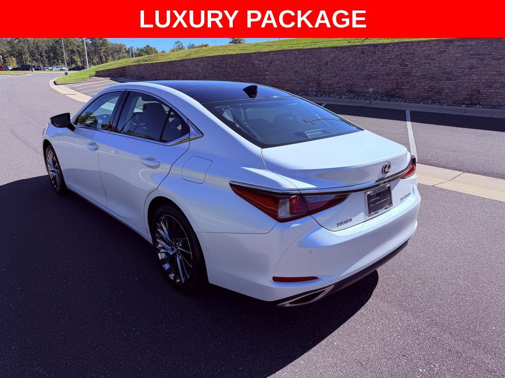 Certified 2024 Lexus ES 350 w/ Technology Package FWD image 5