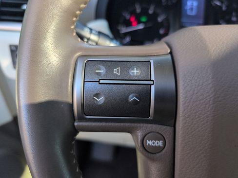 Used 2015 Lexus GX 460 image 6