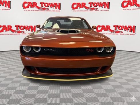 Used 2022 Dodge Challenger R/T Scat Pack RWD image 2