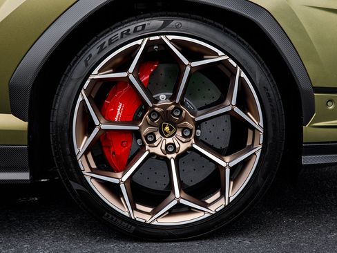 Used 2024 Lamborghini Urus Performante AWD/4WD image 33