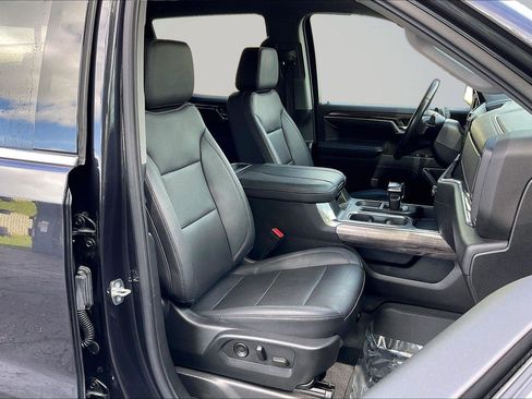Used 2023 Chevrolet Silverado 1500 LTZ AWD/4WD image 8