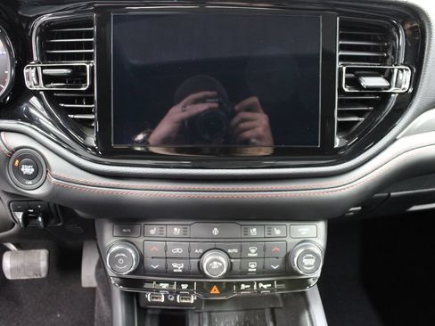 Used 2025 Dodge Durango R/T AWD/4WD image 20