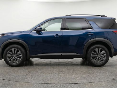 Used 2025 Nissan Pathfinder SV AWD/4WD image 5