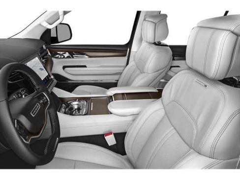 Used 2023 Jeep Grand Wagoneer Series II w/ Rear Seat Video Group 1 AWD/4WD image 9