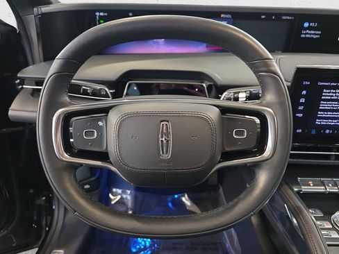 Used 2024 Lincoln Nautilus Premier w/ Jet Appearance Package AWD/4WD image 18