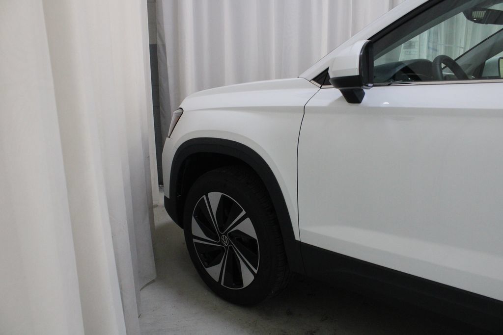 New 2026 Volkswagen Taos SE AWD/4WD image 29