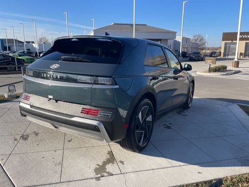 New 2026 Hyundai Ioniq 5 SE image 5