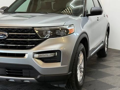 Used 2020 Ford Explorer XLT w/ Equipment Group 202A AWD/4WD image 7