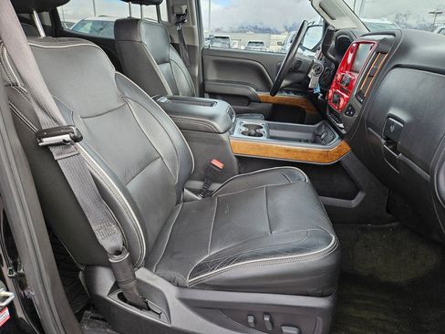 Used 2018 Chevrolet Silverado 1500 High Country image 33